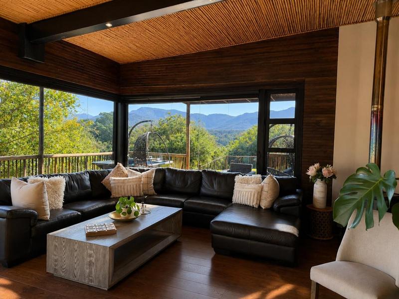 4 Bedroom Property for Sale in Wilderness Heights Western Cape